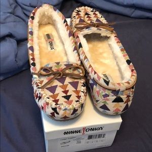 *NEW* Minnetonka Moccasins